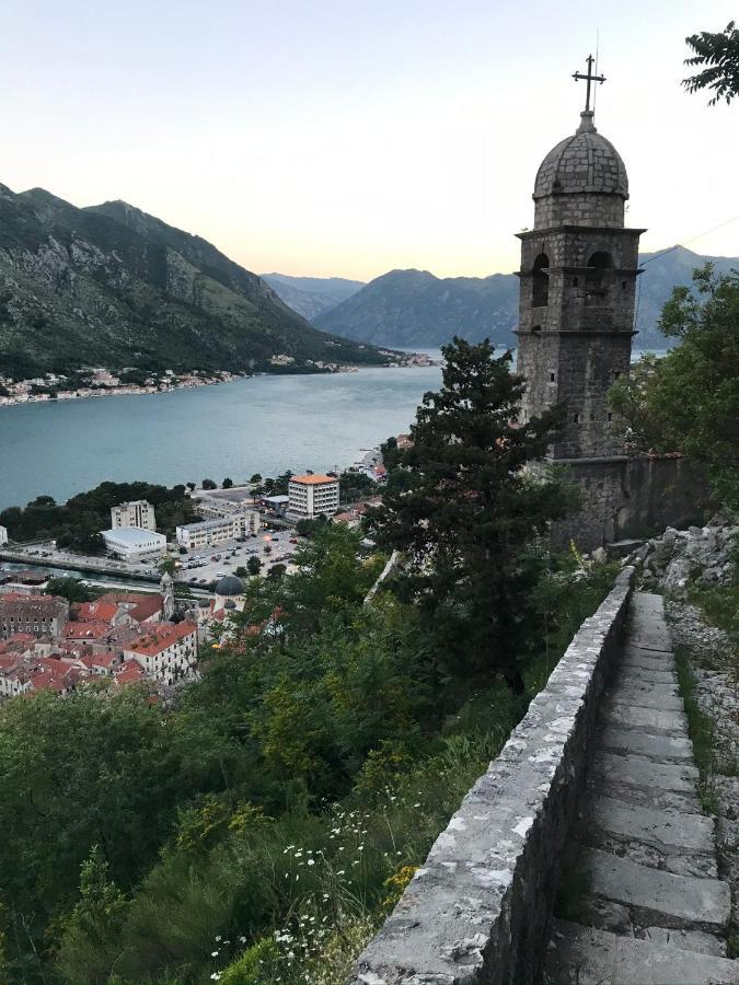 Romantic Rooftop View Hideaway- Old Town Nr 404 Kotor Exterior photo